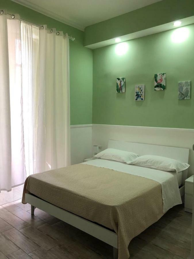 Angelica Bed & Breakfast เนเปิลส์ ภายนอก รูปภาพ