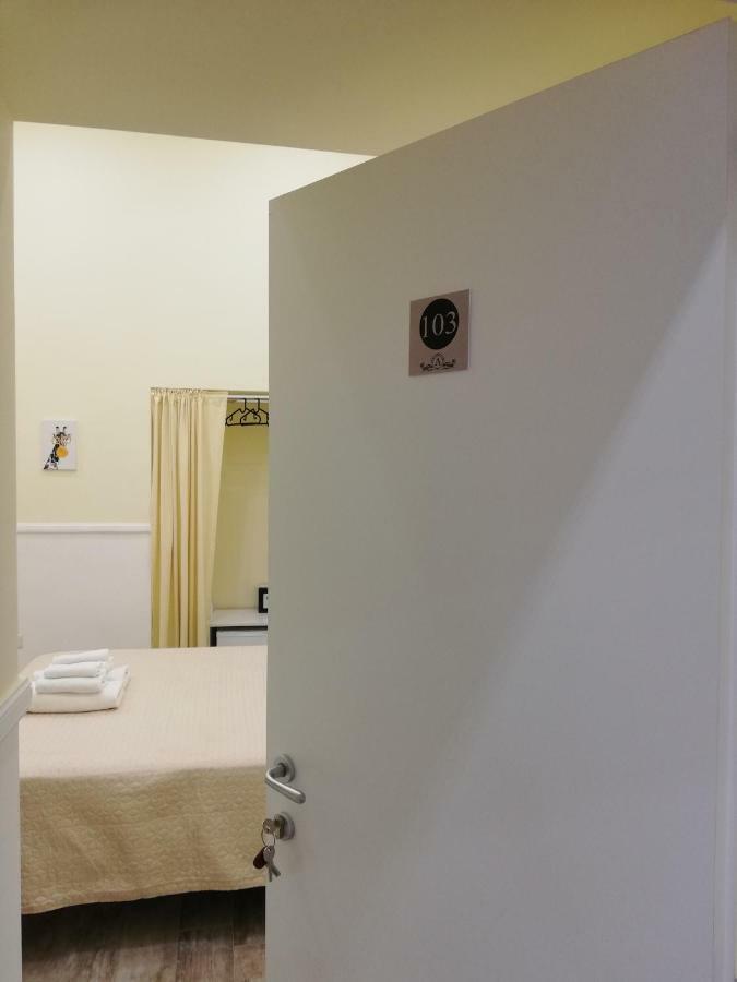 Angelica Bed & Breakfast เนเปิลส์ ภายนอก รูปภาพ