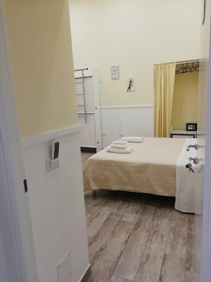 Angelica Bed & Breakfast เนเปิลส์ ภายนอก รูปภาพ