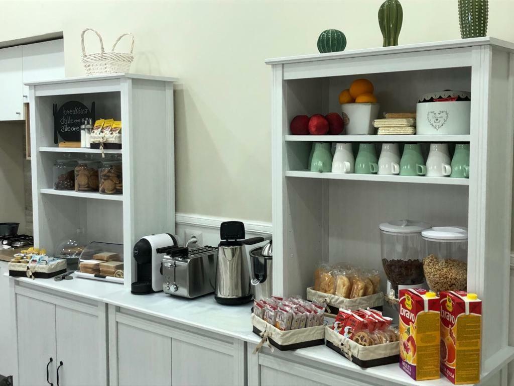 Angelica Bed & Breakfast เนเปิลส์ ภายนอก รูปภาพ