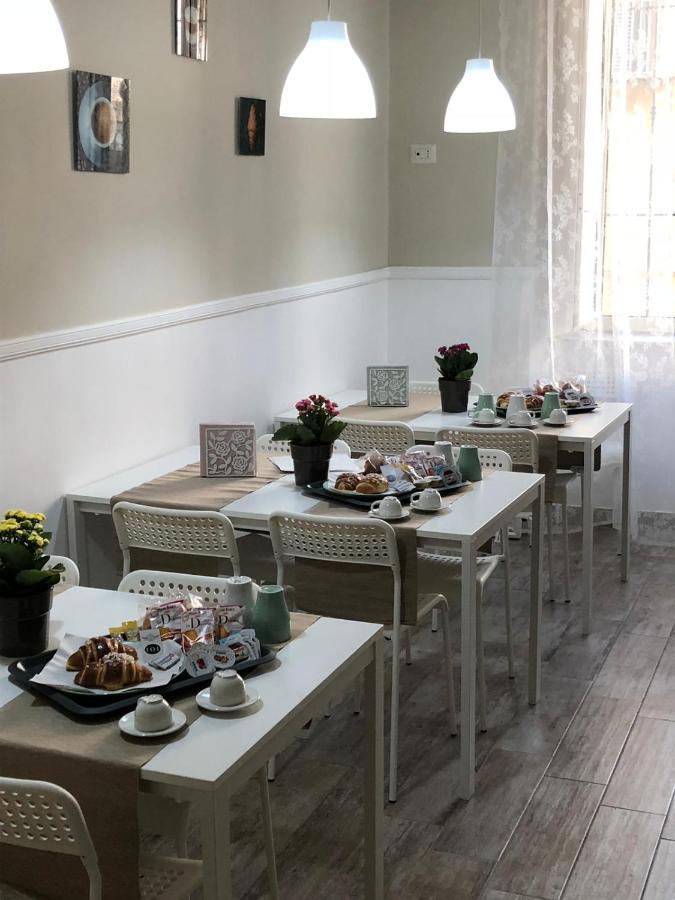 Angelica Bed & Breakfast เนเปิลส์ ภายนอก รูปภาพ