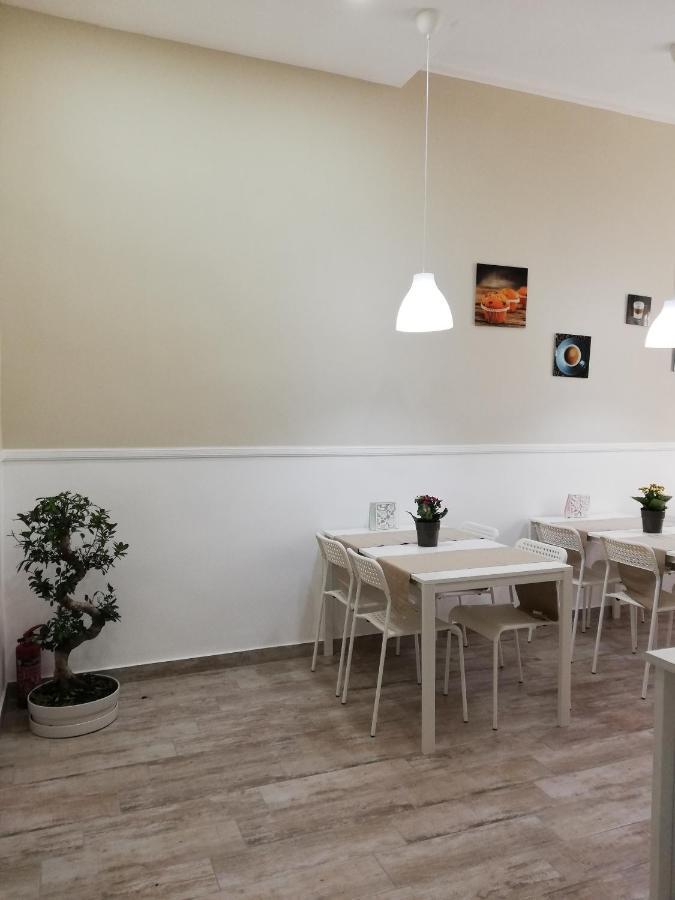 Angelica Bed & Breakfast เนเปิลส์ ภายนอก รูปภาพ